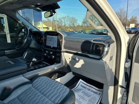 Used 2023 Ford F150 Limited image 17