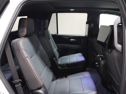 New 2026 GMC Yukon AT4 w/ AT4 Premium Plus Package AWD/4WD image 32