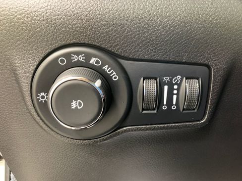 Used 2025 Jeep Compass Limited AWD/4WD image 22