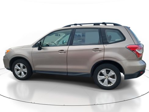 Used 2016 Subaru Forester 2.5i w/ Alloy Wheel Package image 5