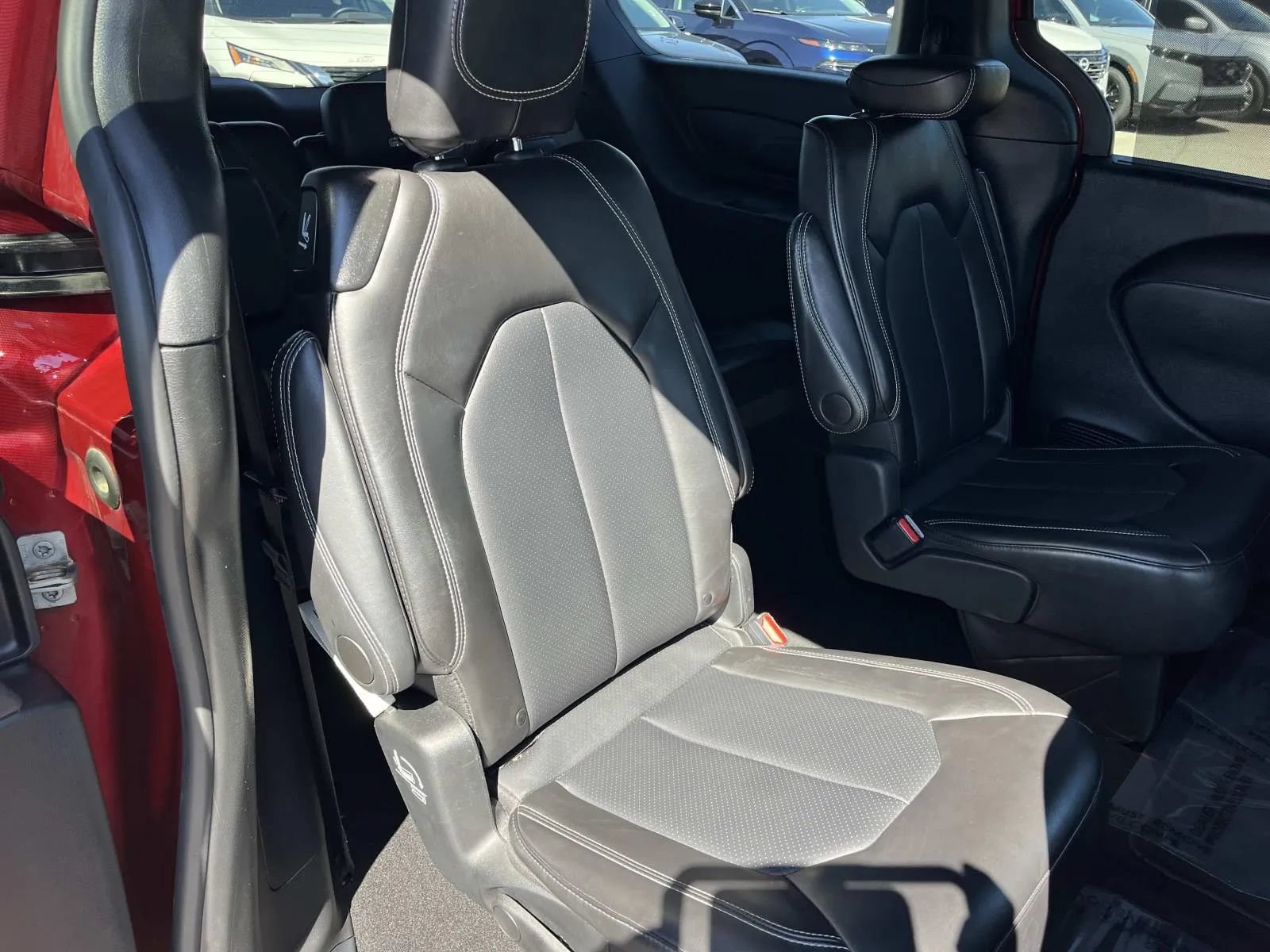 Used 2025 Chrysler Pacifica Select FWD image 22