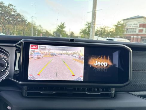 New 2025 Jeep Gladiator Mojave w/ Steel Bumper Group image 24