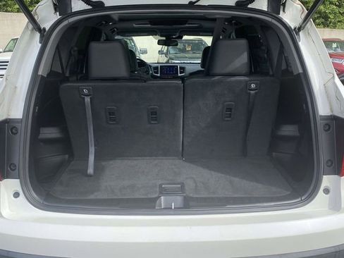Used 2017 Honda Pilot Elite image 12