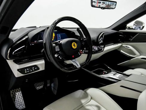 Used 2025 Ferrari Purosangue image 6