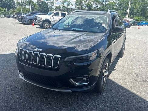 Used 2019 Jeep Cherokee Limited AWD/4WD image 3