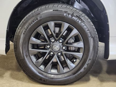 Used 2022 Lexus GX 460 Premium w/ Premium Package AWD/4WD image 19