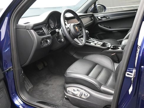 Used 2022 Porsche Macan GTS AWD/4WD image 5