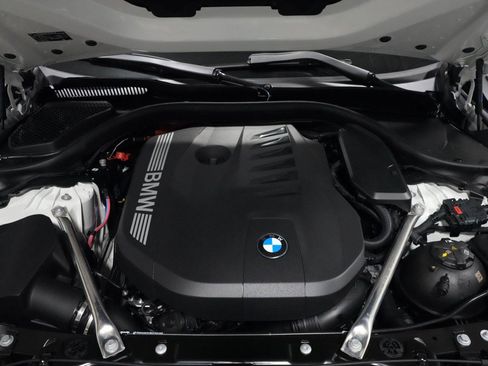 New 2027 BMW 550e xDrive AWD/4WD image 27