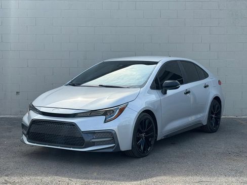 Used 2021 Toyota Corolla SE w/ Carpet Mat Package (TMS) FWD image 2