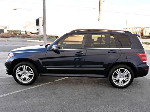 Used 2015 Mercedes-Benz GLK 350 2WD image 3