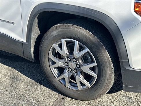 Used 2021 GMC Acadia SLT w/ Premium Package image 7