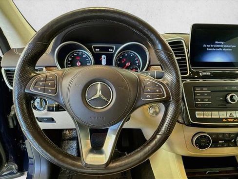 Used 2019 Mercedes-Benz GLS 550 4MATIC image 11