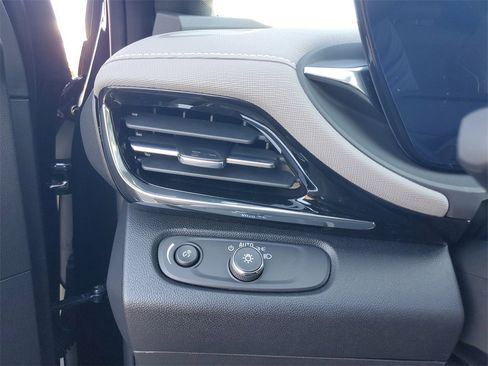 New 2026 Buick Envista Avenir image 14