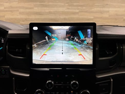 Used 2024 Ford Expedition XLT image 13