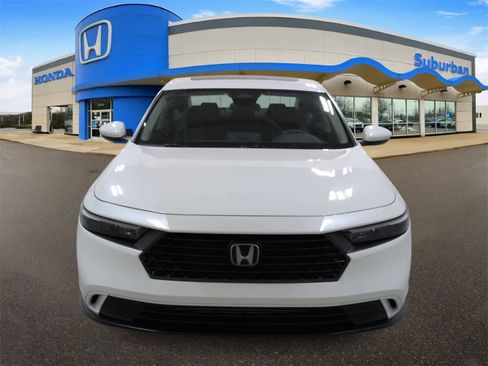 Used 2024 Honda Accord EX image 3