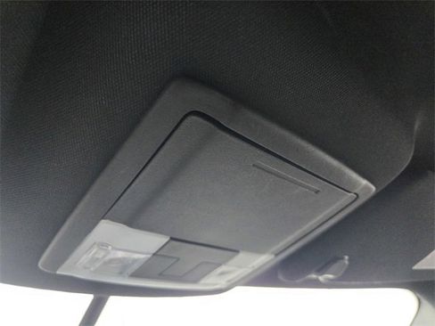 Used 2018 Ford Explorer XLT w/ Equipment Group 202A image 17