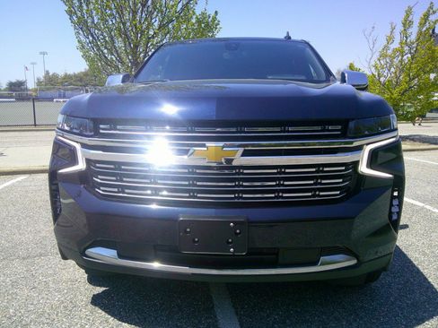 Used 2021 Chevrolet Suburban Premier w/ Premium Package AWD/4WD image 10