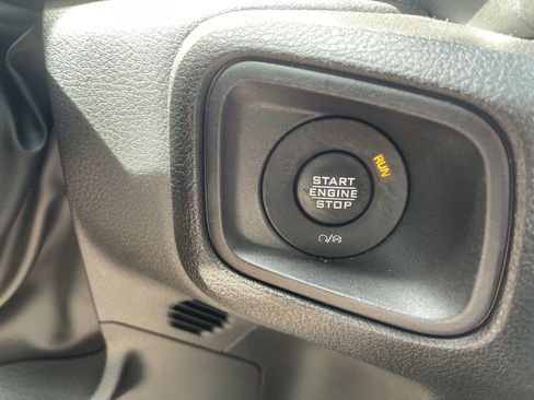 Used 2024 Jeep Wrangler Unlimited Sport AWD/4WD image 22