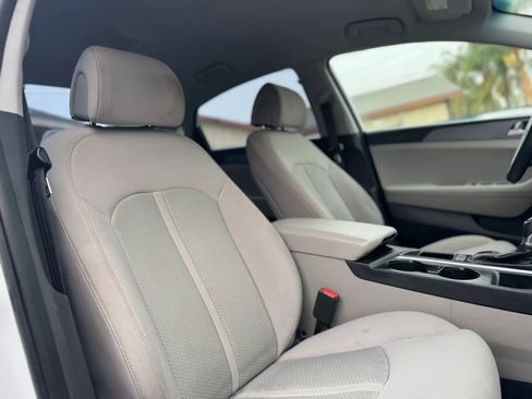 Used 2017 Hyundai Sonata SE w/ Cargo Package FWD image 22