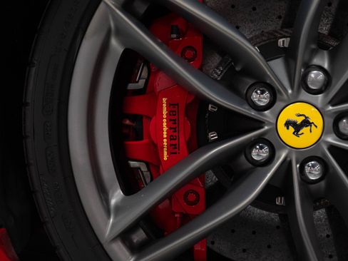 Used 2018 Ferrari 488 GTB RWD image 30