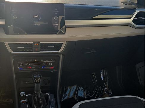 New 2026 Volkswagen Taos SE image 15