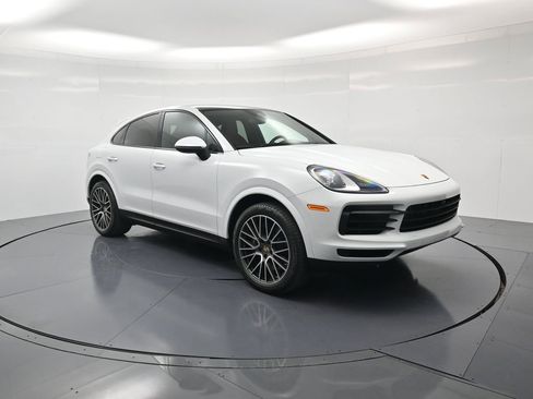 Certified 2023 Porsche Cayenne Coupe AWD/4WD image 33