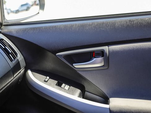 Used 2012 Toyota Prius Three FWD image 21