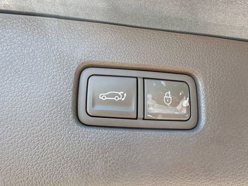 Used 2023 Genesis GV80 2.5T w/ Prestige 20" Package image 15