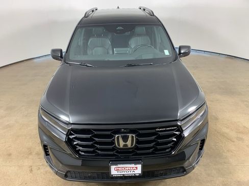 Used 2025 Honda Pilot Black Edition image 4