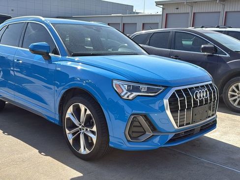 Used 2020 Audi Q3 2.0T Premium Plus w/ Premium Plus Package image 2