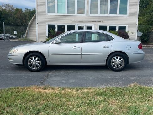 Used 2005 Buick LaCrosse CXL w/ Chrome Appearance Package FWD image 2