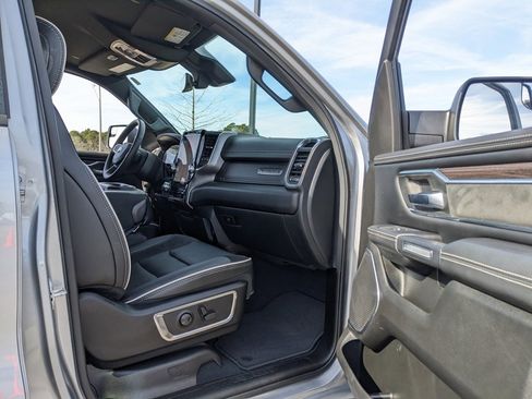 Used 2025 RAM 1500 Laramie image 38