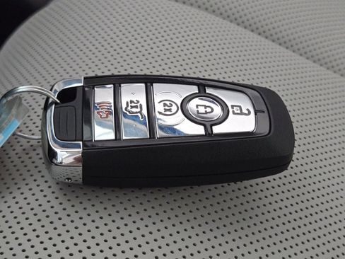 New 2026 Lincoln Navigator L Reserve AWD/4WD image 29