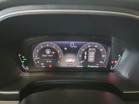 Used 2025 Honda Pilot Elite image 18