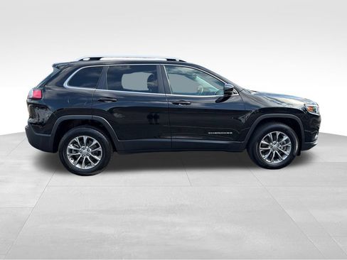 Used 2019 Jeep Cherokee Latitude Plus w/ Cold Weather Group AWD/4WD image 6