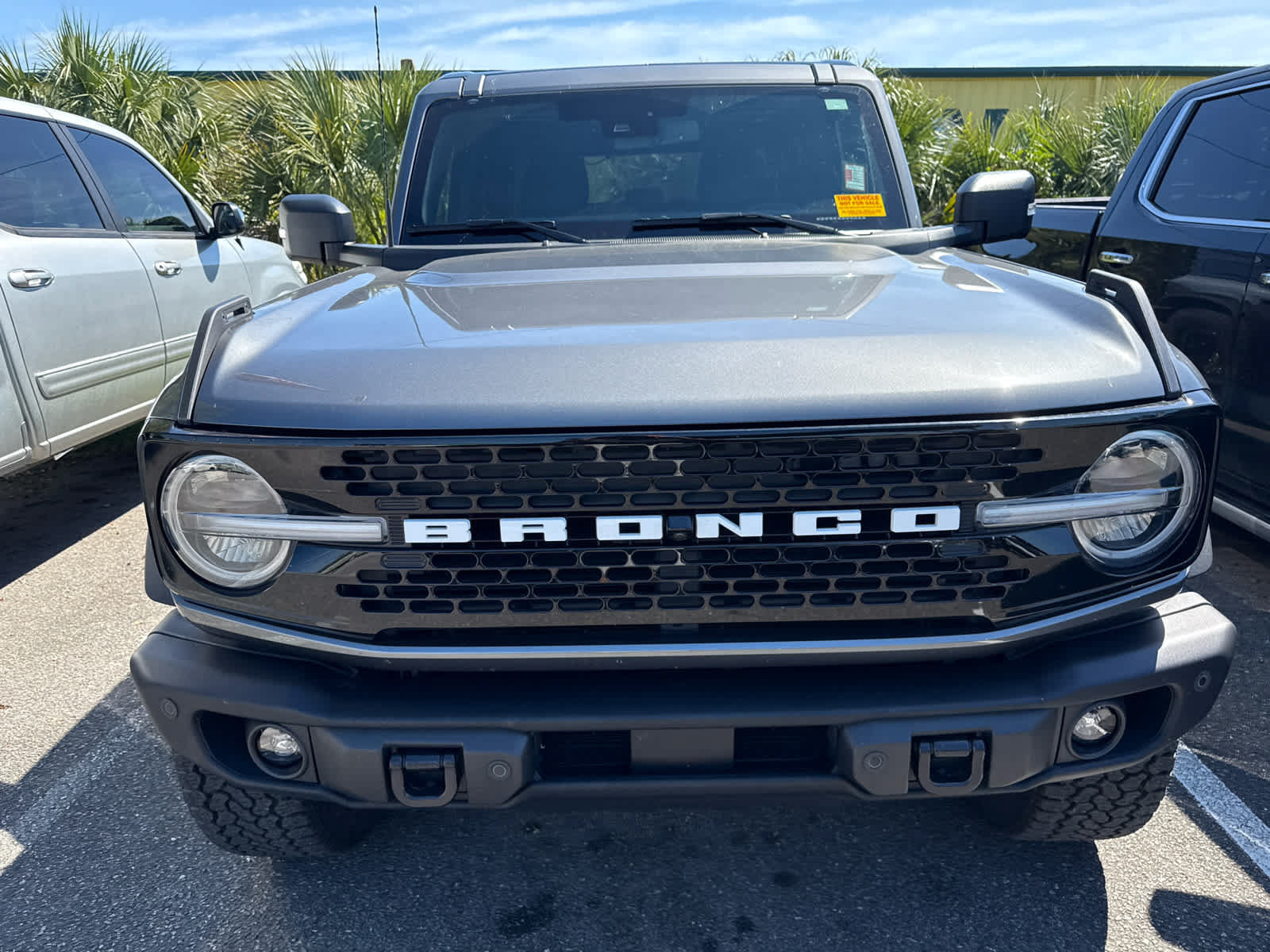 Used 2025 Ford Bronco Badlands AWD/4WD image 3