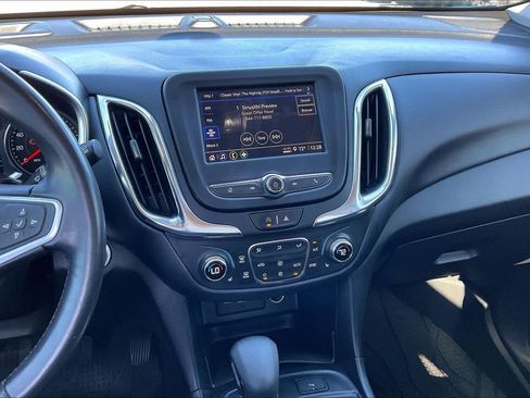 Used 2022 Chevrolet Equinox LT image 7
