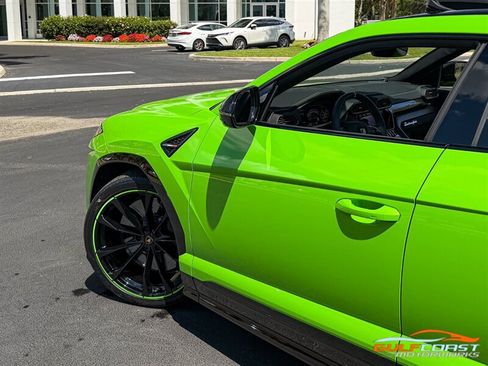 Used 2021 Lamborghini Urus AWD/4WD image 54