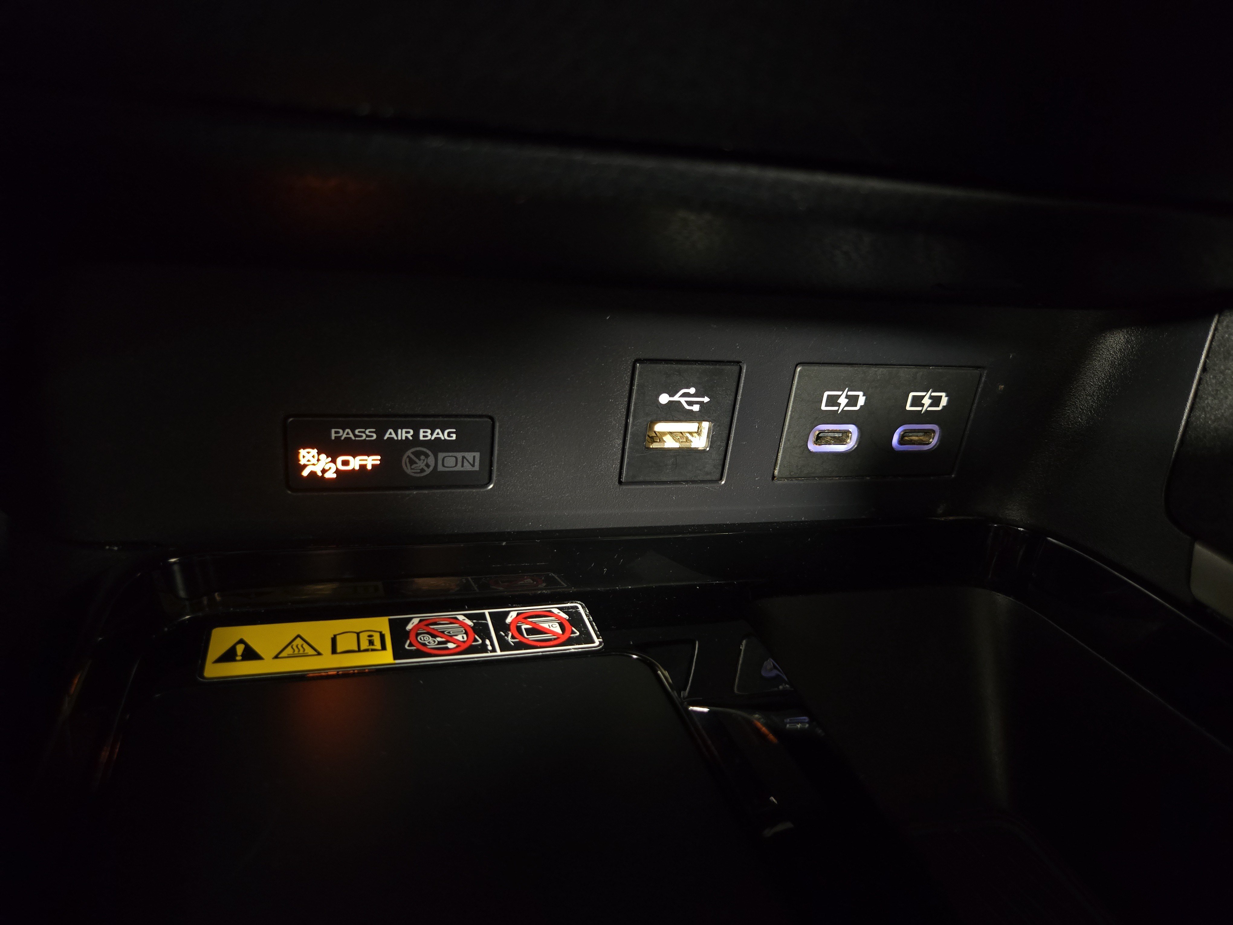 Used 2025 Toyota Camry XLE FWD image 26