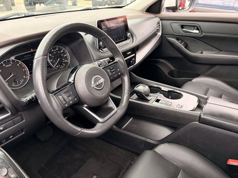 Used 2023 Nissan Rogue SV w/ SV Premium B Package FWD image 15