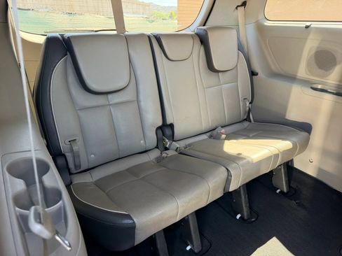 Used 2016 Kia Sedona EX FWD image 20