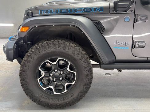 Used 2022 Jeep Wrangler Unlimited Rubicon 4xe w/ Cold Weather Group AWD/4WD image 5