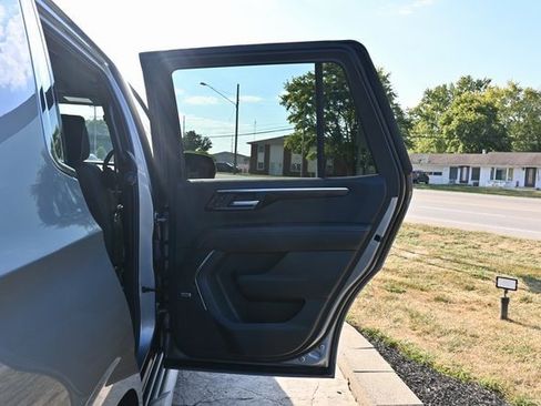 Used 2025 Chevrolet Tahoe Premier image 20