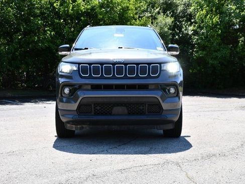 Used 2022 Jeep Compass Limited w/ Sun and Sound Group AWD/4WD image 2