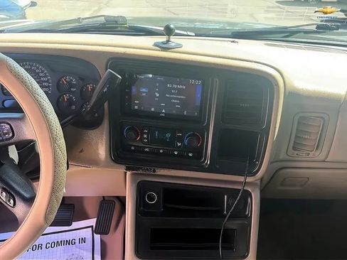 Used 2004 Chevrolet Avalanche 2500 w/ Preferred Equipment Group AWD/4WD image 35