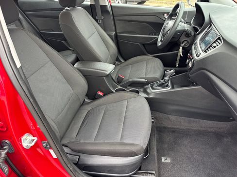 Used 2022 Hyundai Accent SEL image 13