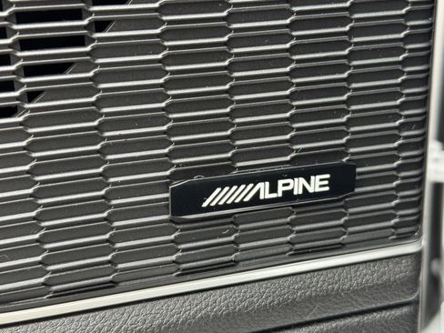 Used 2022 Jeep Grand Cherokee L Limited image 17