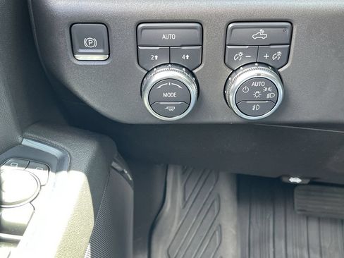 Certified 2023 GMC Sierra 1500 Elevation w/ LPO, Elevation Black Package AWD/4WD image 18