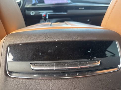 Used 2022 Cadillac Escalade Sport w/ Heavy-Duty Trailer Package image 42