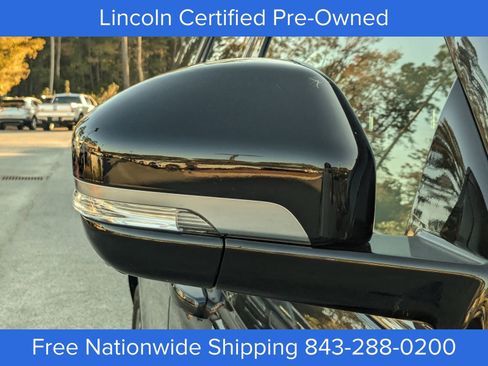 Certified 2025 Lincoln Navigator Reserve image 13